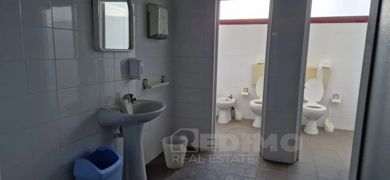 Armazém para Arrendamento em Arrifana Foto 23