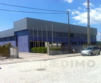 Armazém para Arrendamento em Arrifana