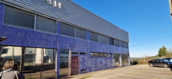 Armazém para Arrendamento em Arrifana