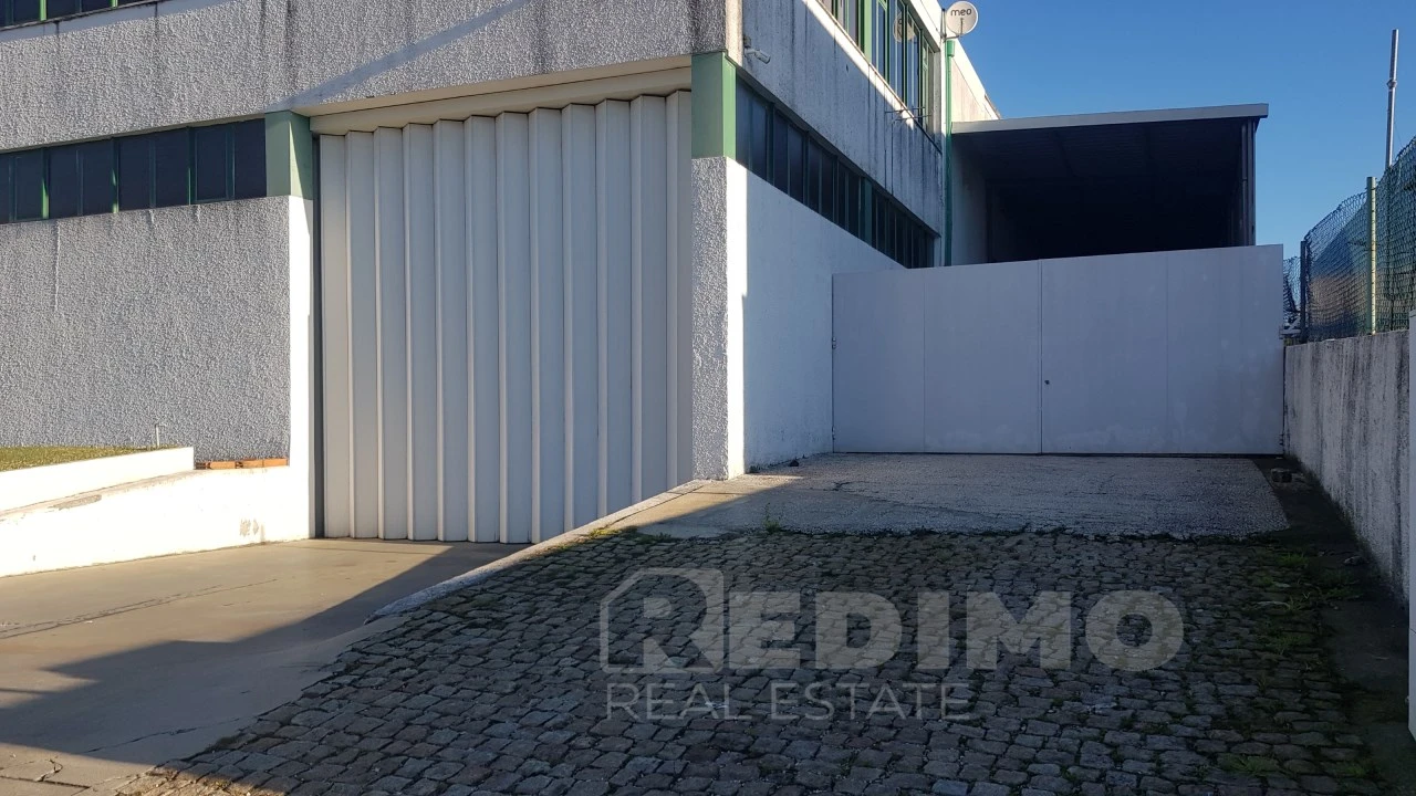 Armazém para Arrendamento em Santa Maria da Feira, Travanca, Sanfins e Espargo Foto 5