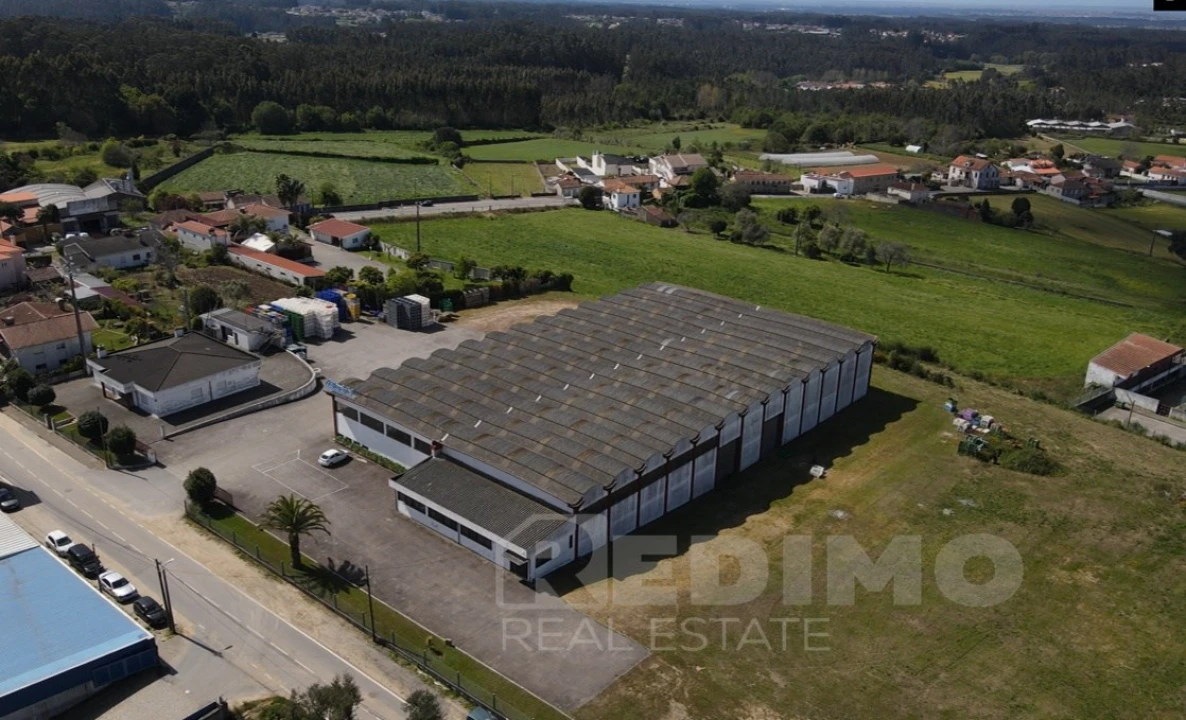 Armazém para Venda em São Miguel do Souto e Mosteirô Foto 21