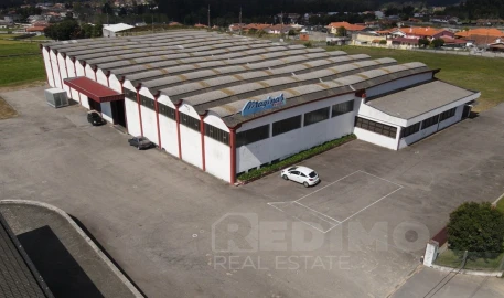 Armazém para Venda em São Miguel do Souto e Mosteirô