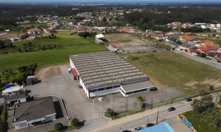 Armazém para Venda em São Miguel do Souto e Mosteirô