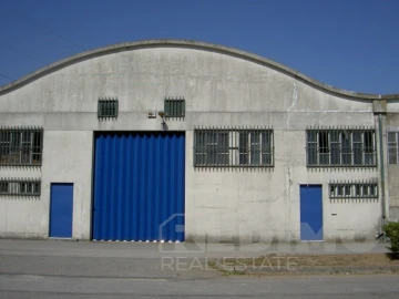 Armazém para Venda em Alfena