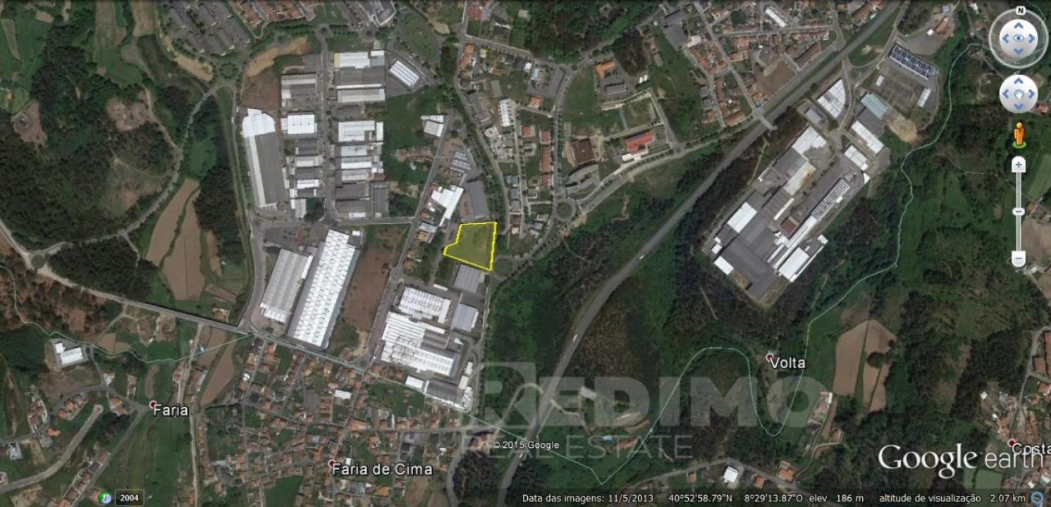 Terreno Comércio / Armazém para Venda em São João da Madeira Foto 3