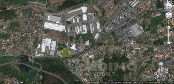 Terreno Comércio / Armazém para Venda em São João da Madeira