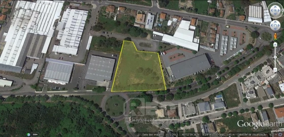 Terreno Comércio / Armazém para Venda em São João da Madeira