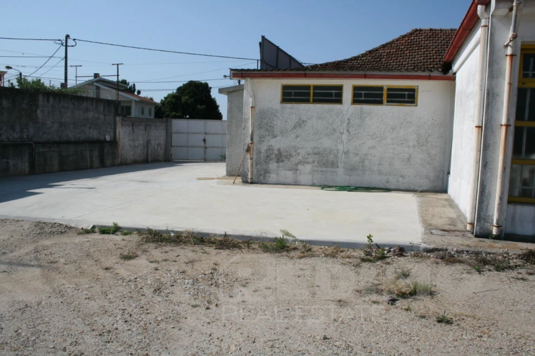 Armazém para Venda em Arrifana Foto 16