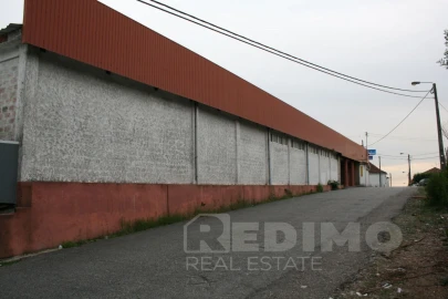 Armazém para Venda em Arrifana