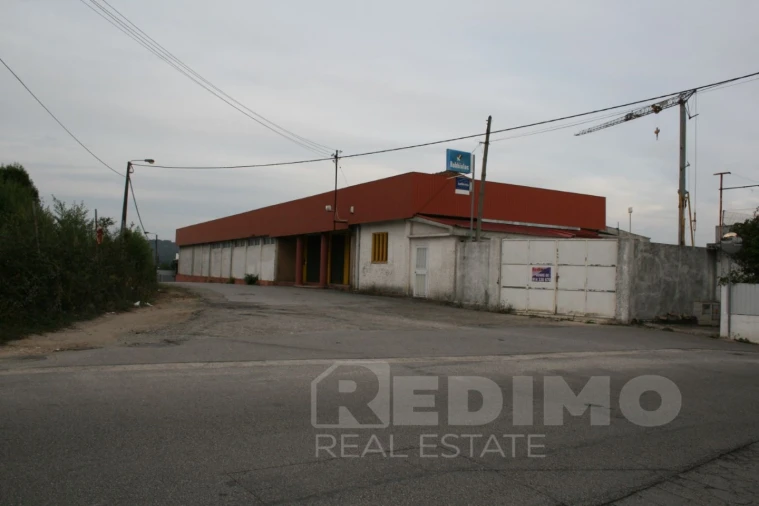 Armazém para Venda em Arrifana Foto 4