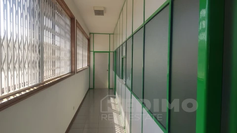 Armazém para Arrendamento em São Miguel do Souto e Mosteirô