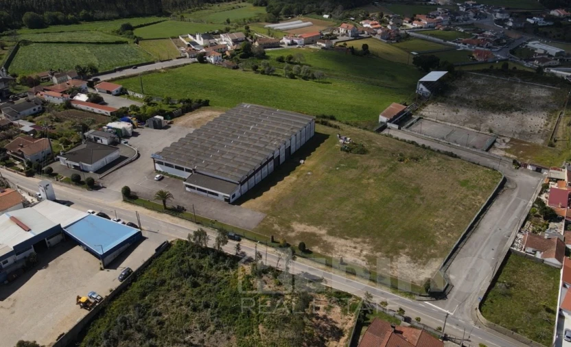 Armazém para Arrendamento em São Miguel do Souto e Mosteirô Foto 20