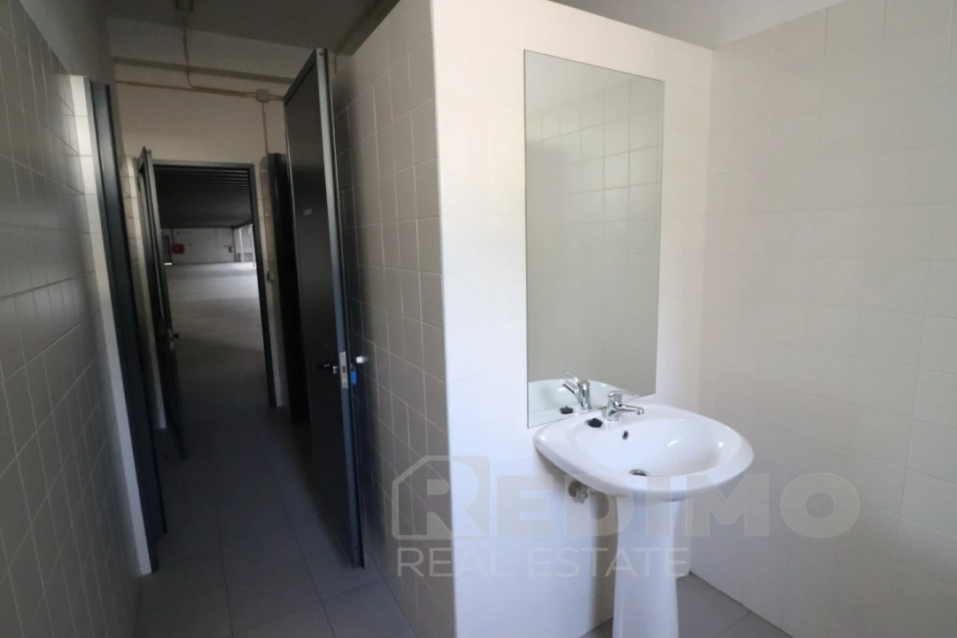 Armazém para Arrendamento em Nogueira do Cravo e Pindelo Foto 21