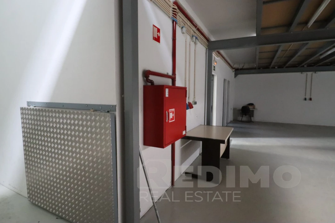 Armazém para Arrendamento em Nogueira do Cravo e Pindelo Foto 33