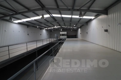 Armazém para Arrendamento em Nogueira do Cravo e Pindelo