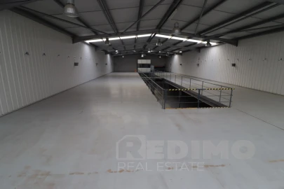 Armazém para Arrendamento em Nogueira do Cravo e Pindelo
