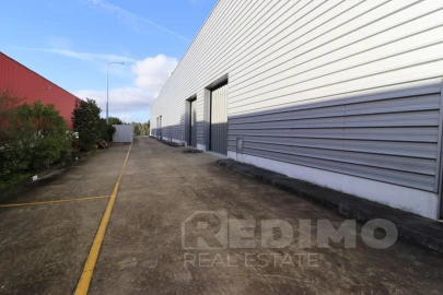 Armazém para Arrendamento em Nogueira do Cravo e Pindelo