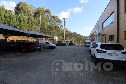 Armazém para Arrendamento em Nogueira do Cravo e Pindelo