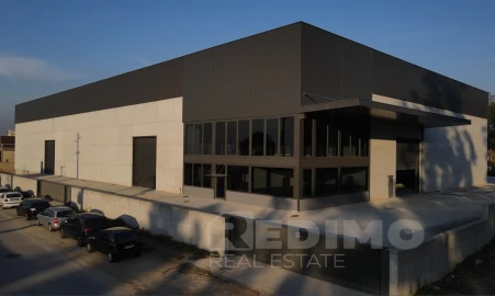 Armazém para Arrendamento em Lourosa