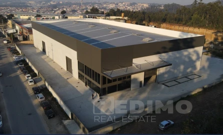 Armazém para Arrendamento em Lourosa