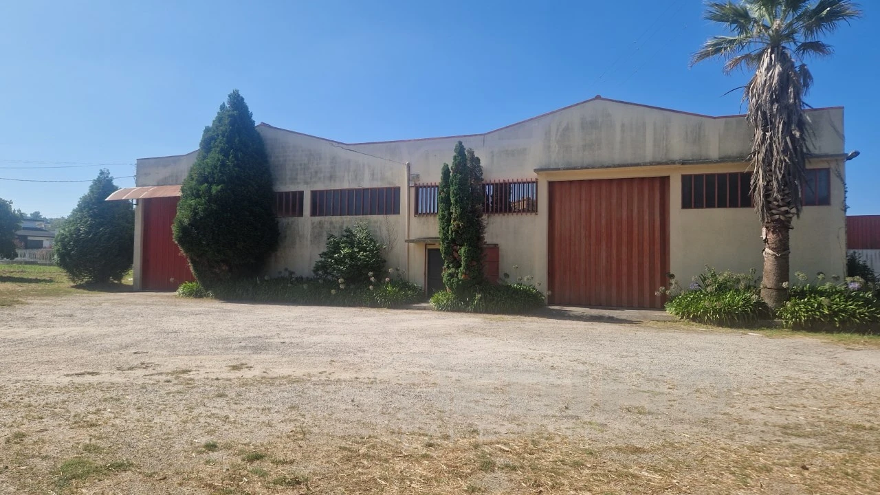 Armazém para Venda em Lourosa Foto 2