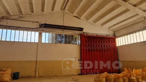 Armazém para Venda em Lourosa