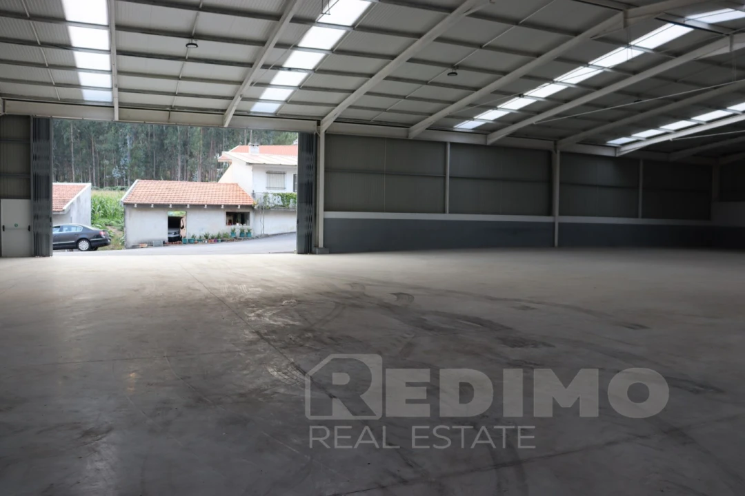 Armazém para Arrendamento em Romariz Foto 7