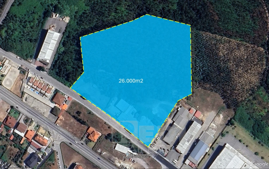 Terreno Comércio / Armazém para Venda em Escapães Foto 1