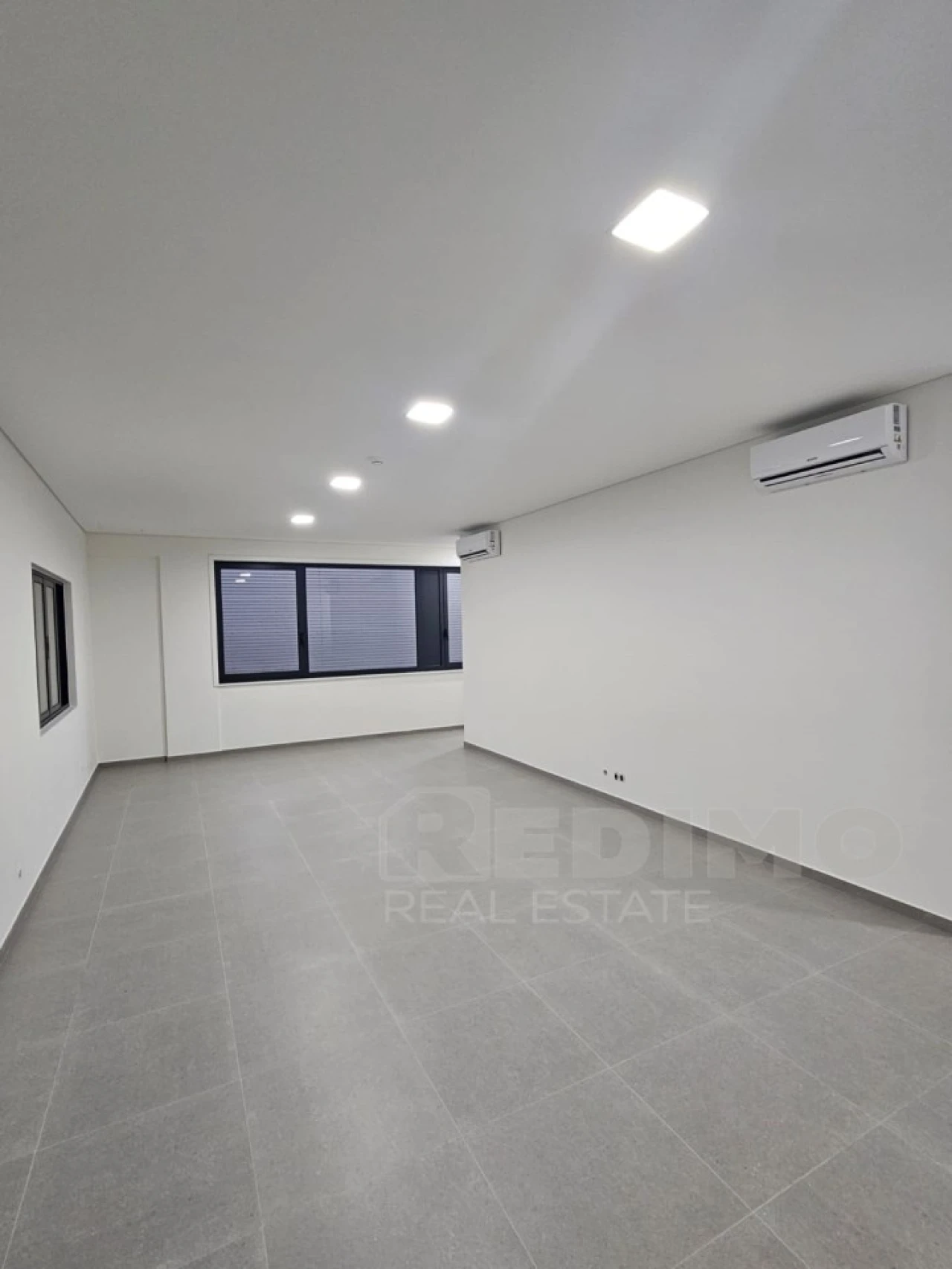 Armazém para Venda em Canedo, Vale e Vila Maior Foto 18