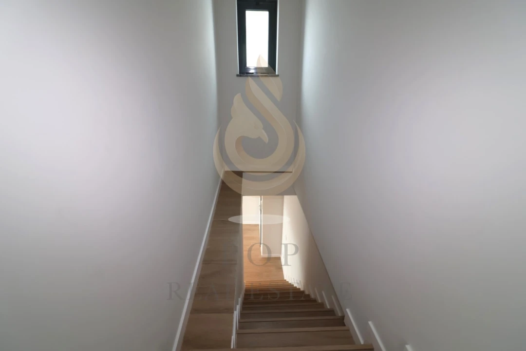 Apartamento T2 para Venda em Montenegro Foto 24