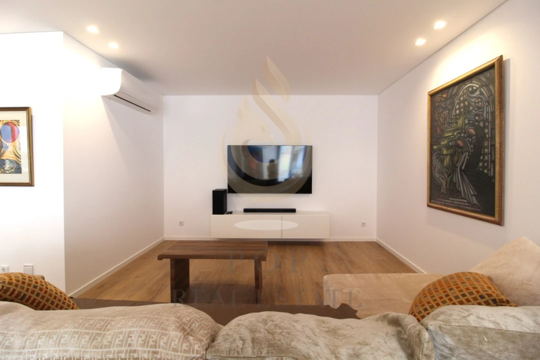 Apartamento T2 para Venda em Olhão Foto 8