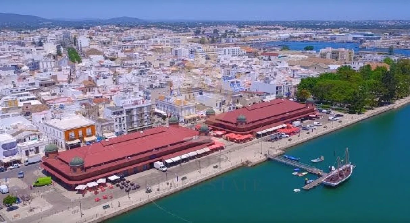 Apartamento T3 para Venda em Quelfes Foto 17
