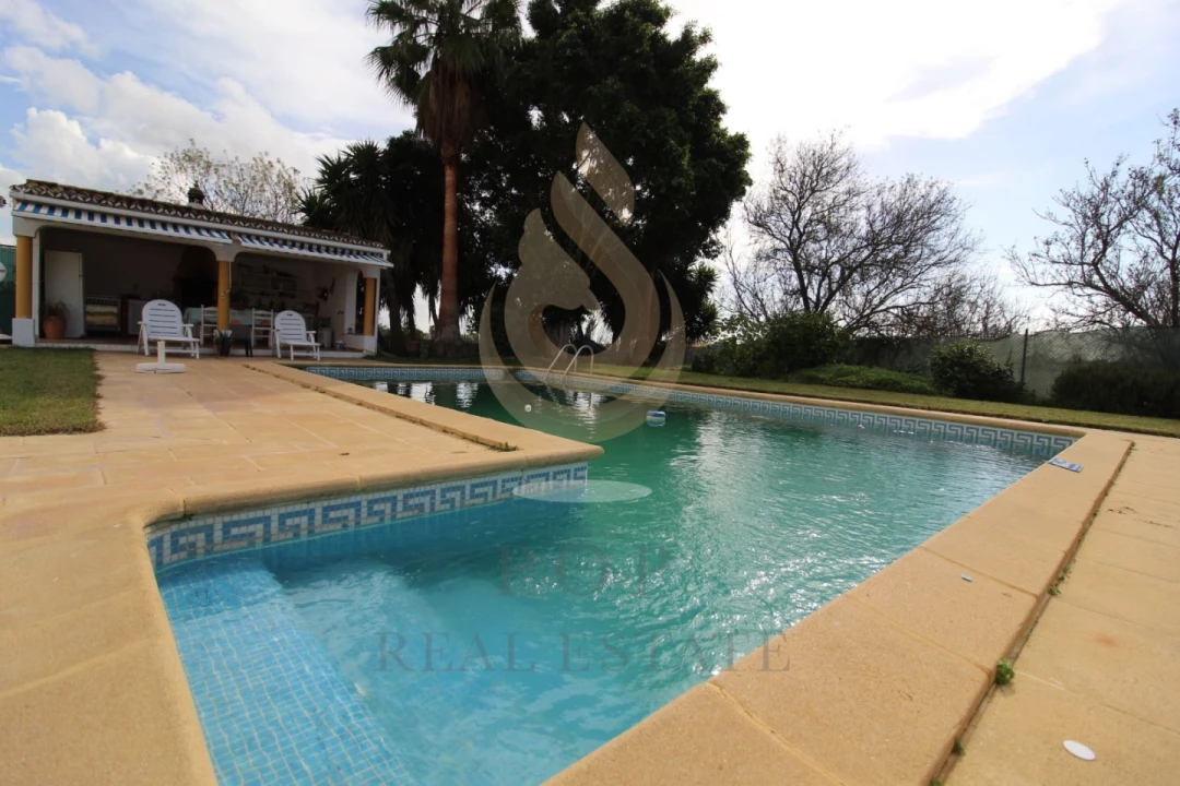 Moradia T4 para Venda em Boliqueime Foto 1