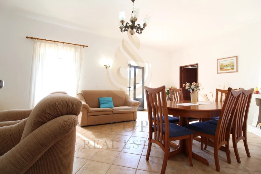 Moradia T4 para Venda em Boliqueime Foto 13
