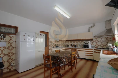 Quinta T3 para Venda em Loule (São Sebastião)