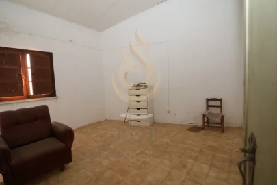 Quinta T3 para Venda em Loule (São Sebastião)