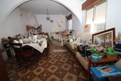 Quinta T3 para Venda em Loule (São Sebastião)