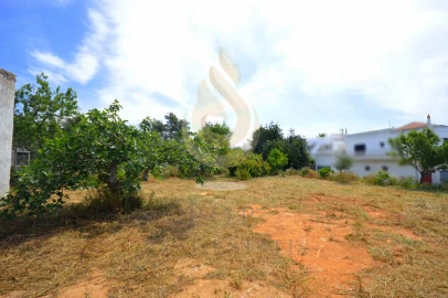 Moradia T4 para Venda em Moncarapacho e Fuseta