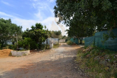 Moradia T4 para Venda em Moncarapacho e Fuseta