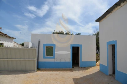 Moradia T4 para Venda em Moncarapacho e Fuseta