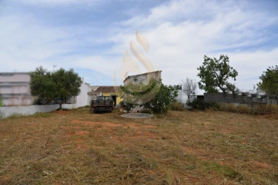Moradia T4 para Venda em Moncarapacho e Fuseta