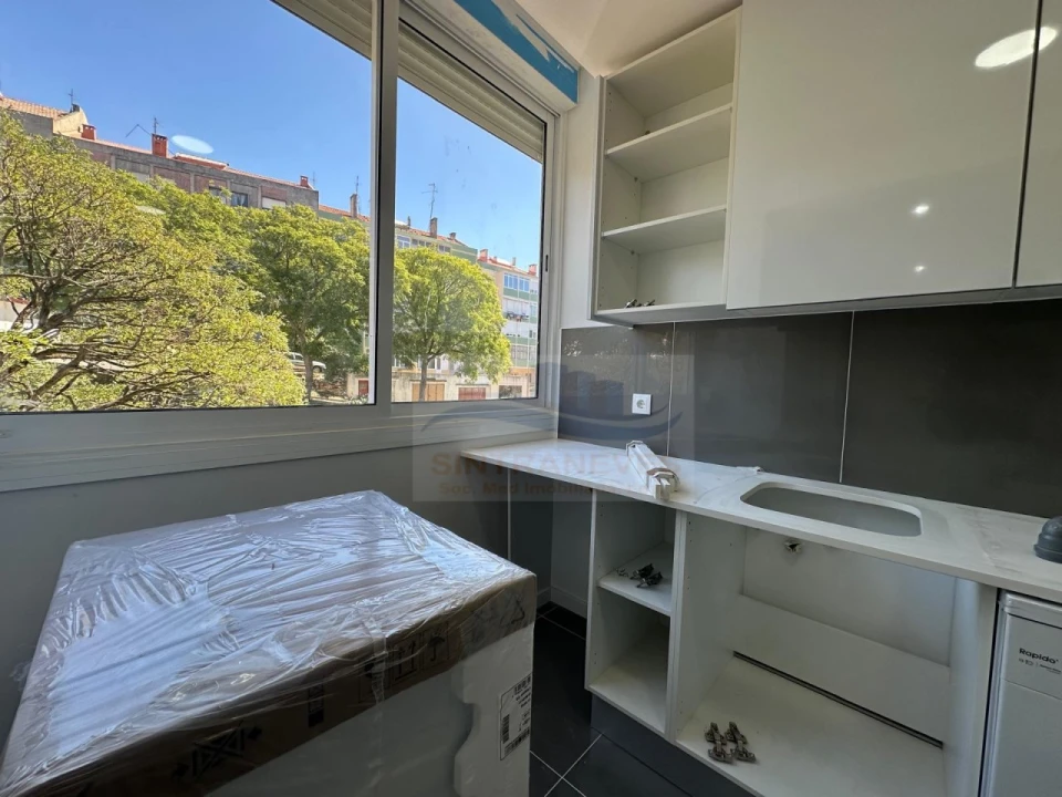 Apartamento T2 para Venda em Venteira Foto 8
