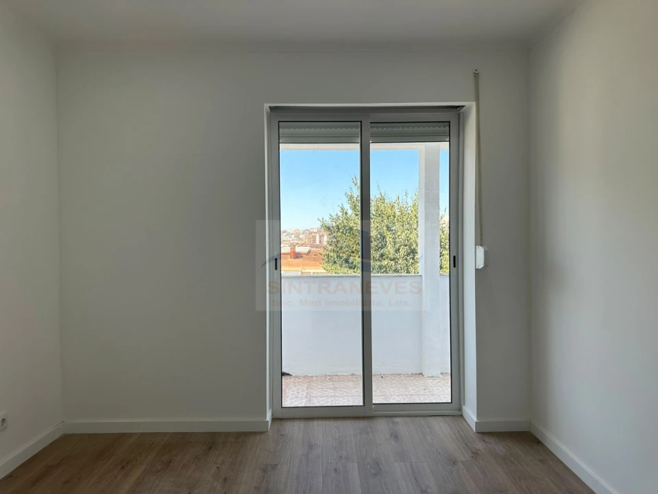Apartamento T2 para Venda em Venteira Foto 10