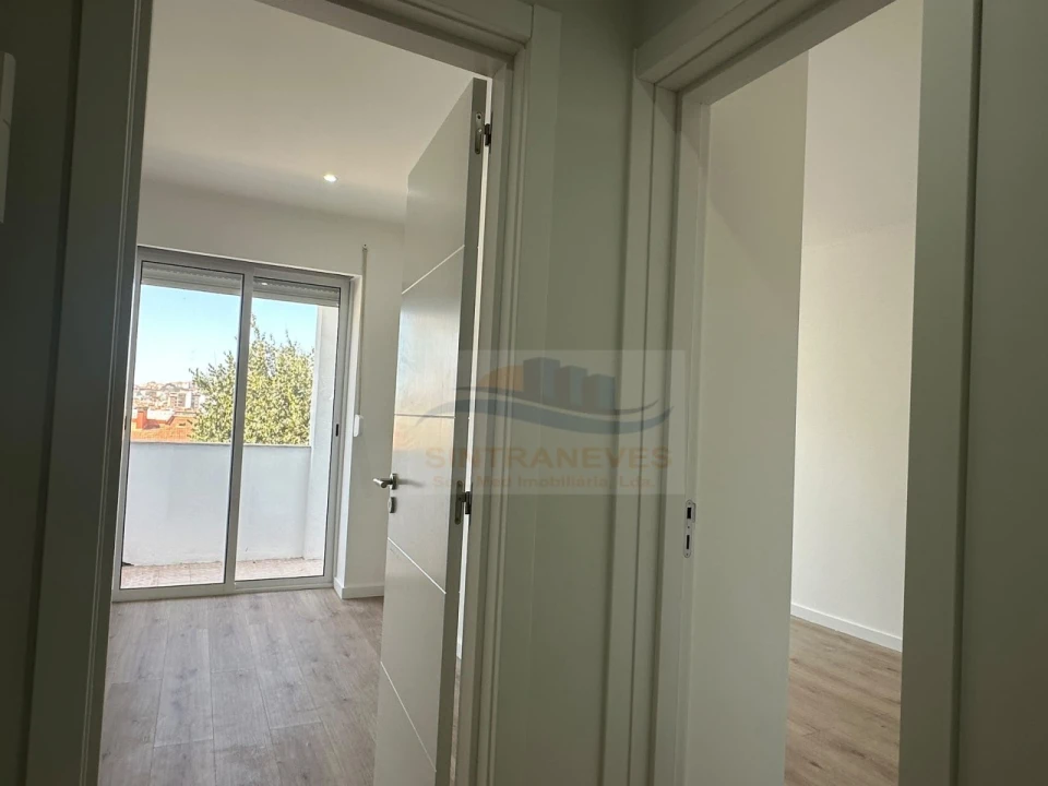 Apartamento T2 para Venda em Venteira Foto 11