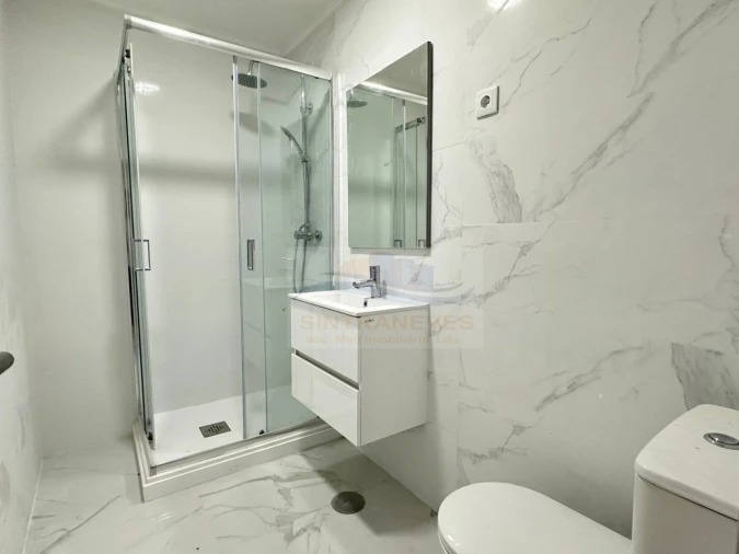 Apartamento T1 para Venda em Venteira Foto 4