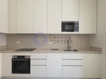 Moradia T4 para Venda em Oeiras e São Julião da Barra, Paço de Arcos e Caxias