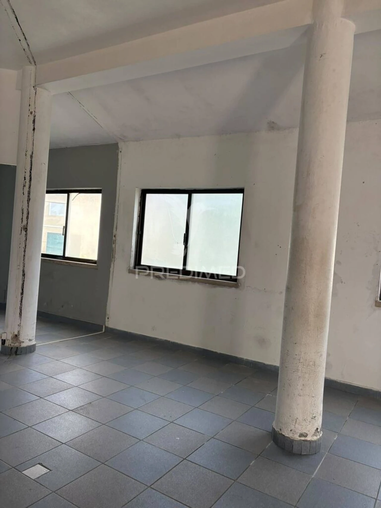 Loja para Arrendamento em Evora de Alcobaça Foto 4