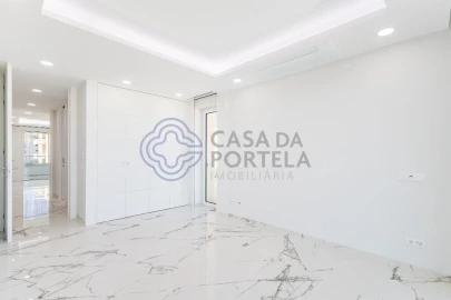 Apartamento T4 para Venda em Lagos (São Sebastião e Santa Maria)