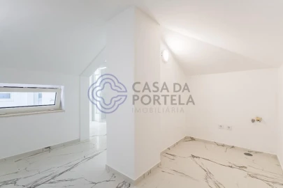 Apartamento T4 para Venda em Lagos (São Sebastião e Santa Maria)