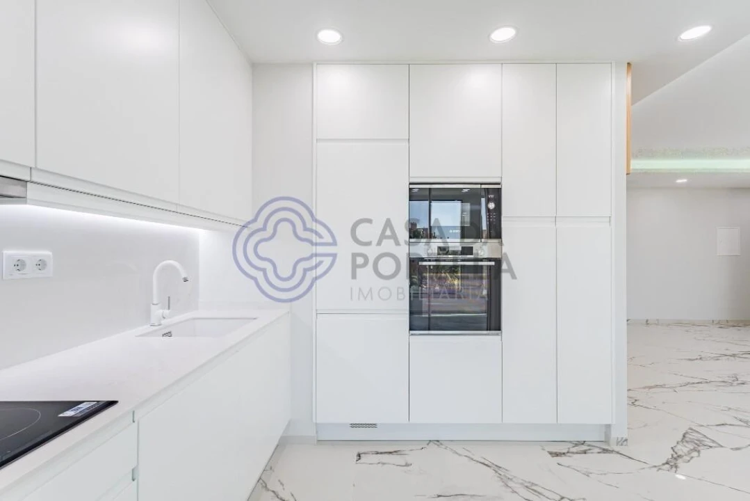 Apartamento T4 para Venda em Lagos (São Sebastião e Santa Maria) Foto 1